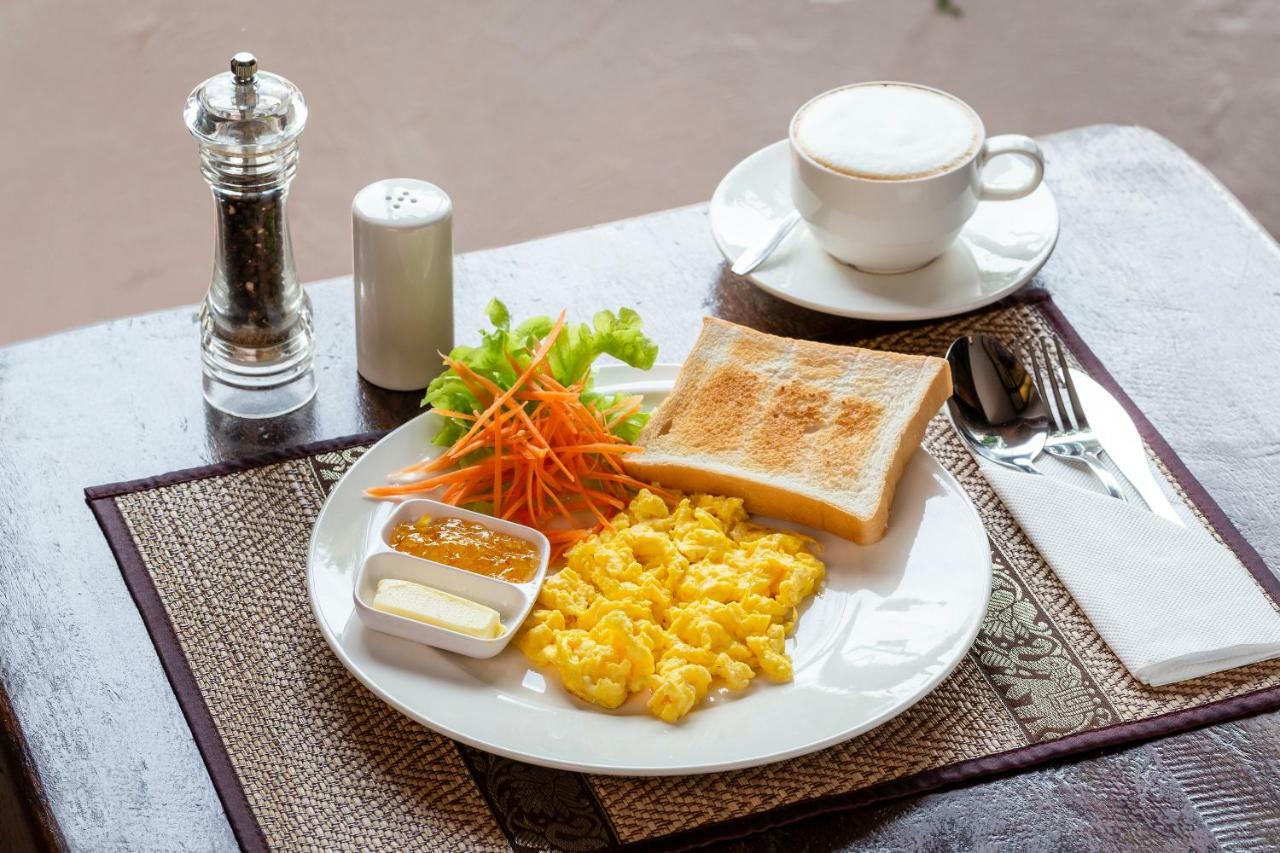 Amata Lanna Jangmuang Hotel Чиангмай Екстериор снимка